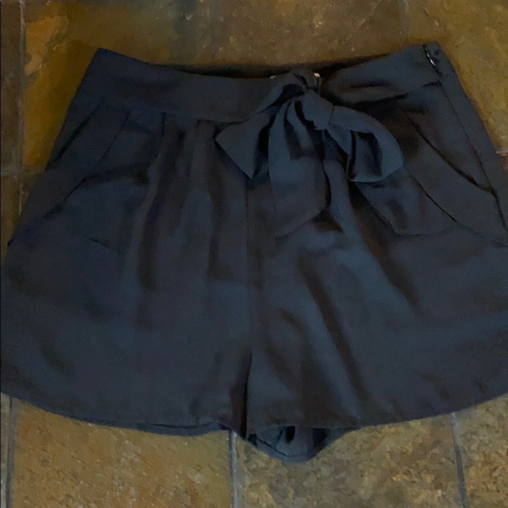 Flowey shorts
